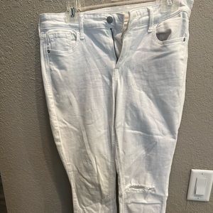 Old Navy Women’s Rockstar Super Skinny White Jeans, size 8